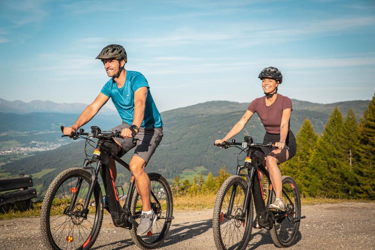 Grizzly Sport & Motorrad Resort Санкт-Маргаретен-им-Лунгау Экстерьер фото