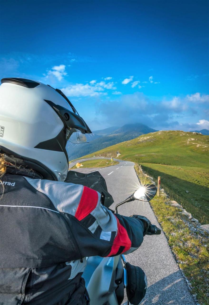 Grizzly Sport & Motorrad Resort Санкт-Маргаретен-им-Лунгау Экстерьер фото